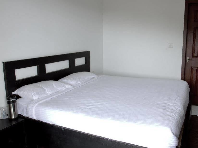 เมานต์ แอนด์ มิสต์ โฮเต็ล Hotel ไนนิตัล ภายนอก รูปภาพ